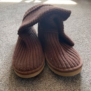 Brown knit uggs